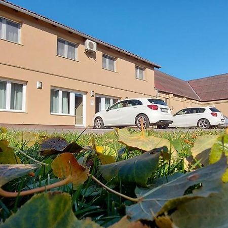 فندق Park 84 Vendeghaz فيتْشيش المظهر الخارجي الصورة